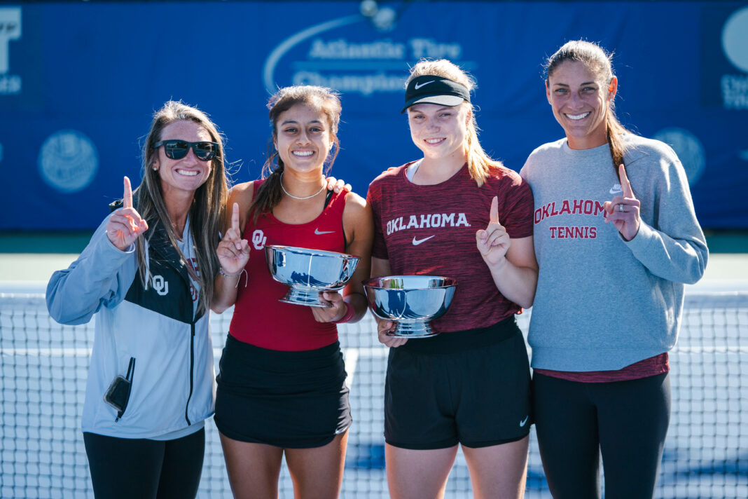 Audra Cohen and OU players at Fall Nats